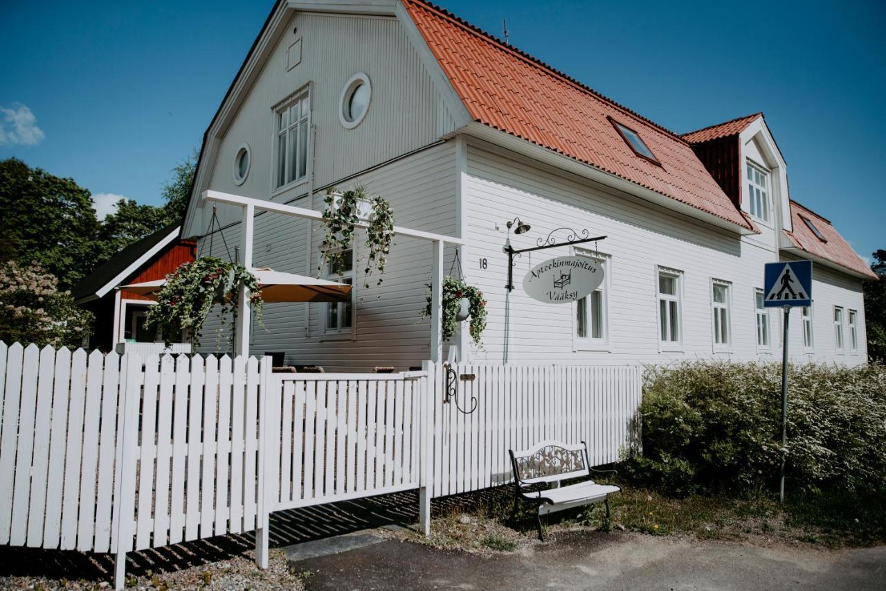 Vaeaeksyn Apteekinmajoitus Exteriör bild