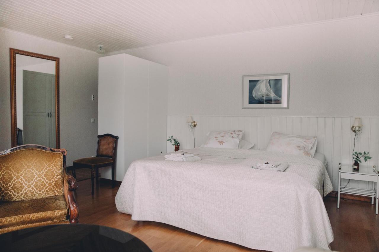 Vaeaeksyn Apteekinmajoitus Exteriör bild
